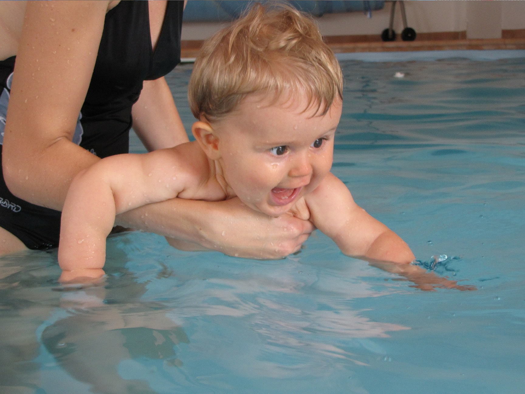 acquaticità corso nuoto baby acquaticità e corsi nuoto piscina trento SKILLFIT trento palestra - prosport trento - associazione sportiva trento